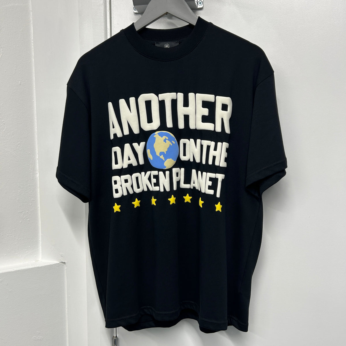 BROKEN PLANET ‘ANOTHER DAY’ TEE