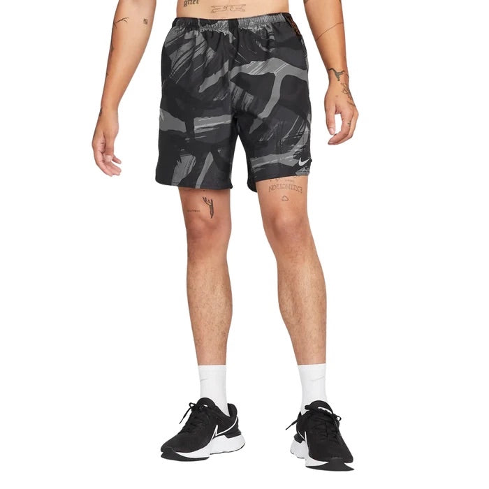 NIKE CHALLENGER SHORTS 7" 'BLACK CAMO'